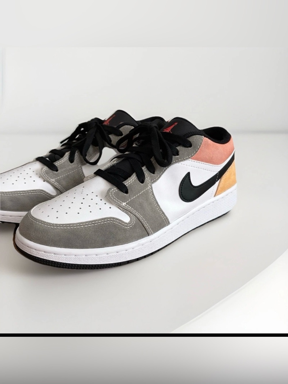 Nike Low-Top Sneakers Air Jordan 1 Low SE Kids' Size 6.5Y Women's Size 8m